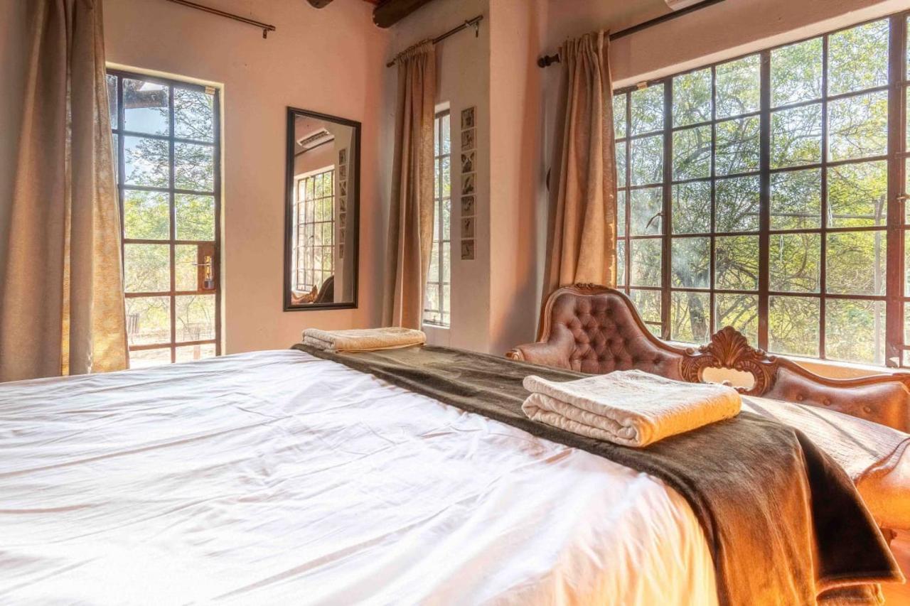Villa Mopani Manor à Marloth Park Extérieur photo